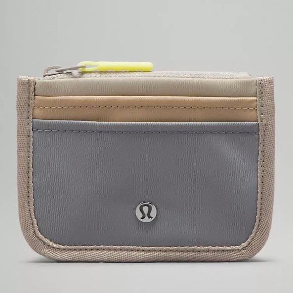 🤍NWT🤎Lululemon True Identity Card Case Wallet - Rhino Grey/Trench/Raw Linen - Picture 1 of 5